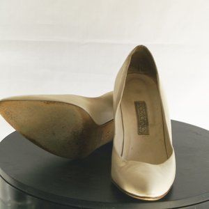 Portofino Classic Ivory Pump US Size 7.5